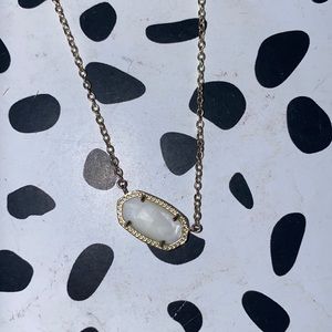 Kendra Scott necklace